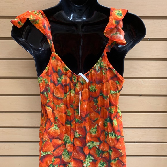 NWT Anthropology shell, size 6, strawberry print - Picture 3 of 5